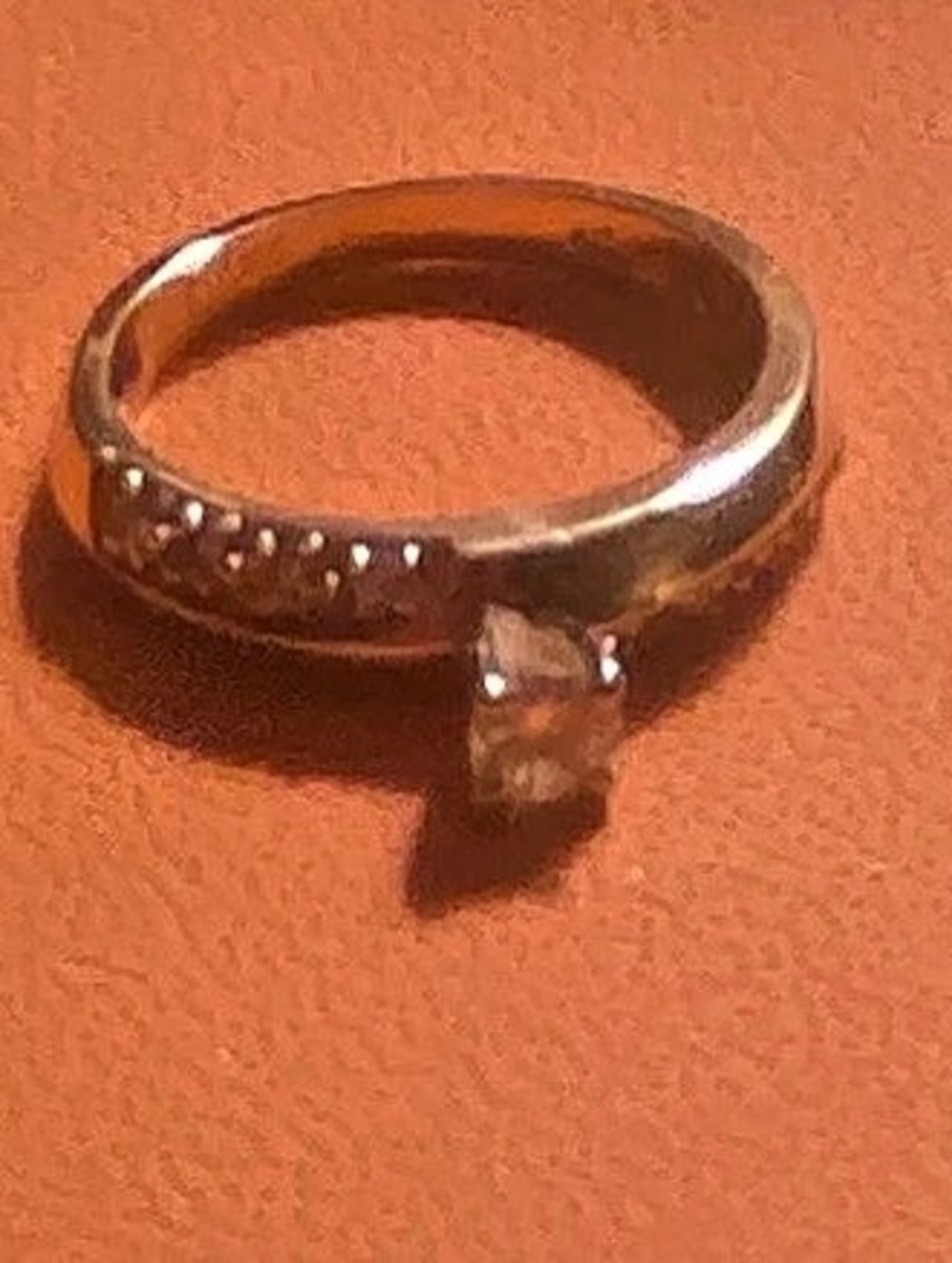 14k Gold and genuine Diamonds Ring - Picture 3 of 5